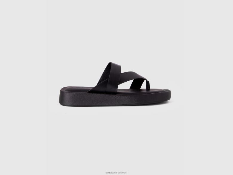 mulheres flip-flops com bandas cruzadas Benetton R8L4P800 preto