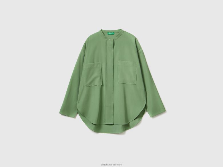 mulheres camisa de ajuste confortável com bolsos Benetton R8L4P495 verde