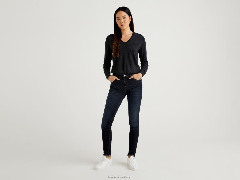 mulheres suéter cinza carvão com decote em V em pura lã merino Benetton R8L4P168 cinza escuro