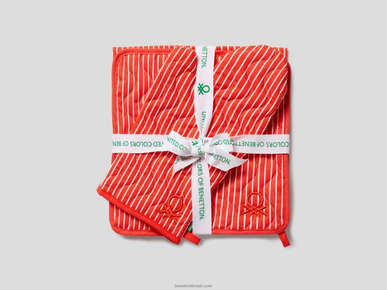 conjunto de avental, pega panela e luva de forno Benetton R8L4P3386 vermelho